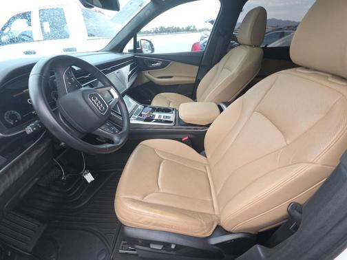 Carrara White 2022 Audi Q7 55 Premium Plus