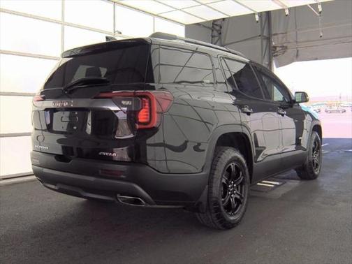 2022 GMC Acadia AWD AT4