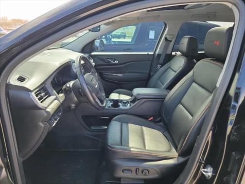 2022 GMC Acadia AWD AT4