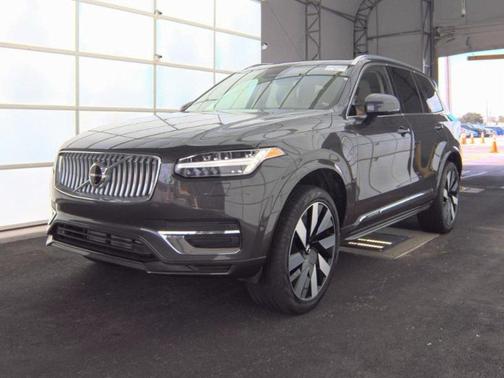 2024 Volvo XC90 Recharge Plug-In Hybrid T8 Plus Bright Theme 7 Passenger