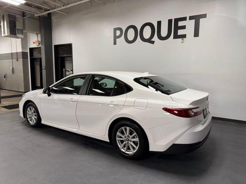 Ice Cap 2026 Toyota Camry LE