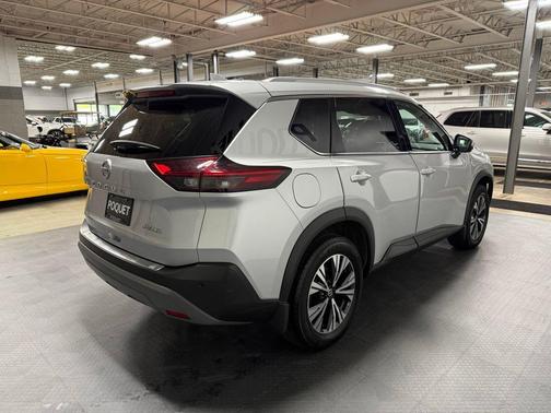 Brilliant Silver Metallic 2021 Nissan Rogue SV