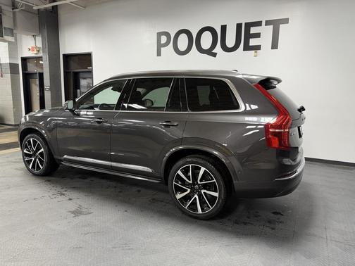 2024 Volvo XC90 B5 Plus