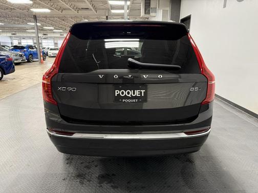 2024 Volvo XC90 B5 Plus