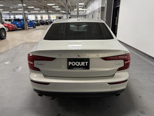 2020 Volvo S60 T5 Momentum