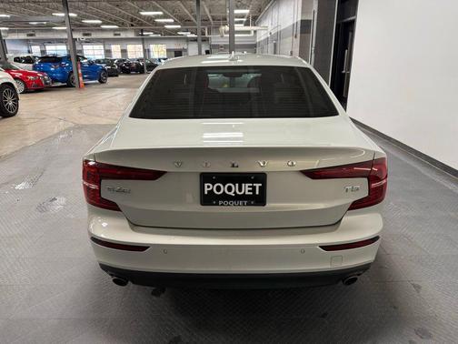 2020 Volvo S60 T5 Momentum