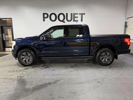 2024 Ford F-150 Lightning LARIAT