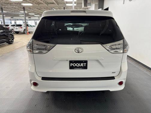 2016 Toyota Sienna SE