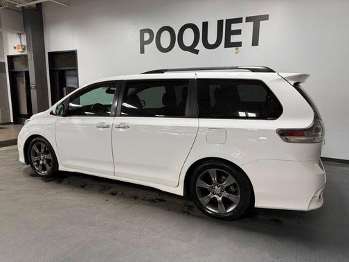 2016 Toyota Sienna SE