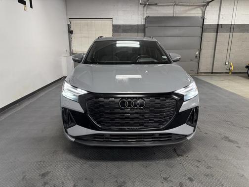 2024 Audi Q4 e-tron Prestige