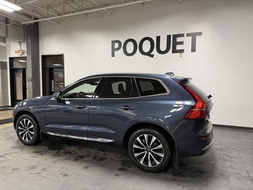 2023 Volvo XC60 B5 Plus Bright Theme