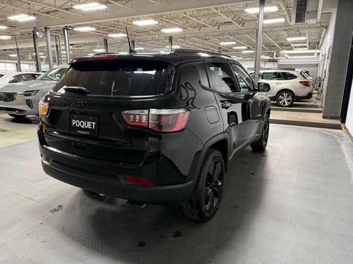 Diamond Black Crystal Pearlcoat 2019 Jeep Compass Latitude