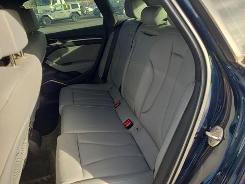 2017 Audi A3 e-tron 1.4T Tech Premium Plus