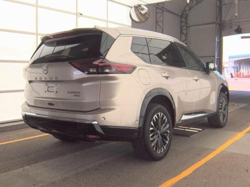 2025 Nissan Rogue Platinum