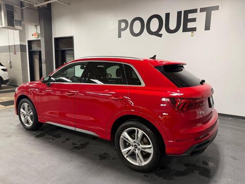 Tango Red Metallic 2023 Audi Q3 Premium
