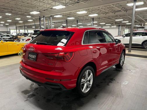 Tango Red Metallic 2023 Audi Q3 Premium