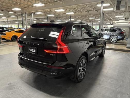 2022 Volvo XC60 B5 Momentum