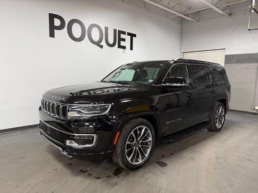 Diamond Black Crystal Pearlcoat 2024 Jeep Wagoneer Series II