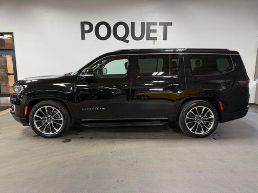 Diamond Black Crystal Pearlcoat 2024 Jeep Wagoneer Series II