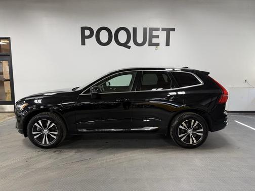 2023 Volvo XC60 Recharge Plug-In Hybrid T8 Core Bright Theme