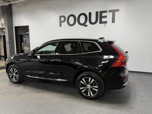 2023 Volvo XC60 Recharge Plug-In Hybrid T8 Core Bright Theme