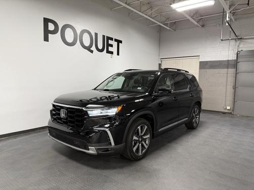 2023 Honda Pilot Touring 8-Passenger