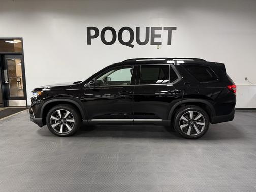 2023 Honda Pilot Touring 8-Passenger