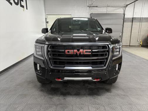 2024 GMC Yukon XL 4WD AT4