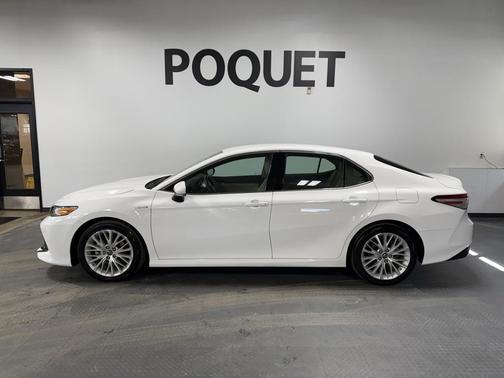 2018 Toyota Camry Hybrid XLE