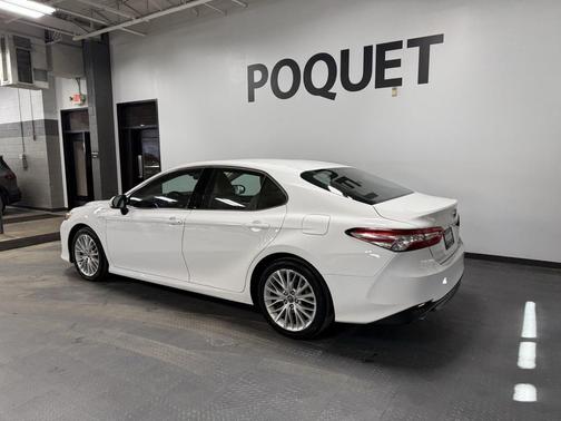 2018 Toyota Camry Hybrid XLE