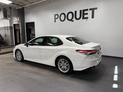 2018 Toyota Camry Hybrid XLE