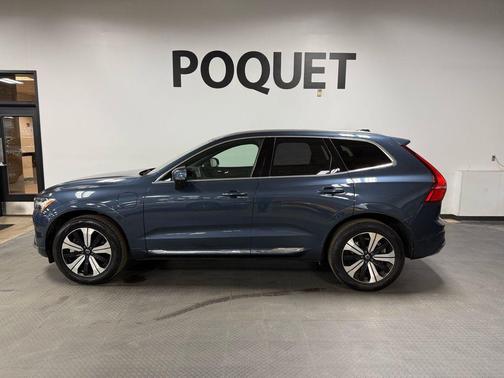 2023 Volvo XC60 Recharge Plug-In Hybrid T8 Plus Bright Theme