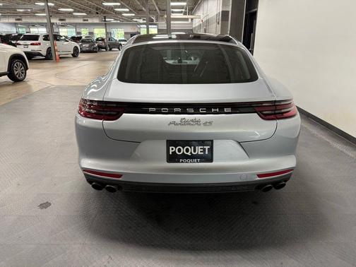 2017 Porsche Panamera 4S