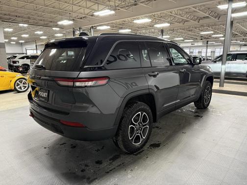 2022 Jeep Grand Cherokee Trailhawk