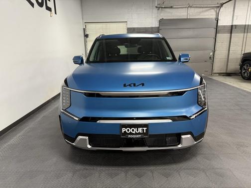 2024 Kia EV9 Land