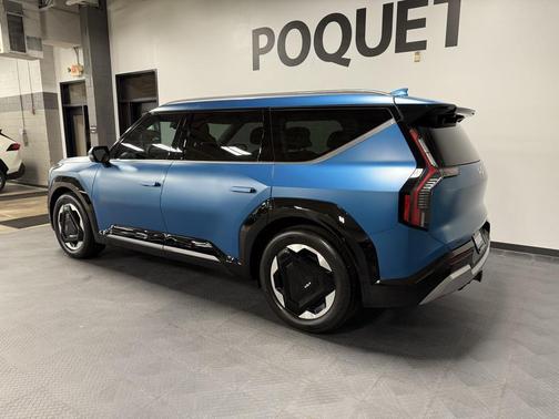 2024 Kia EV9 Land