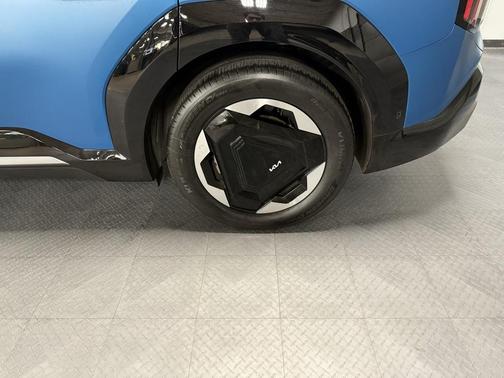 2024 Kia EV9 Land