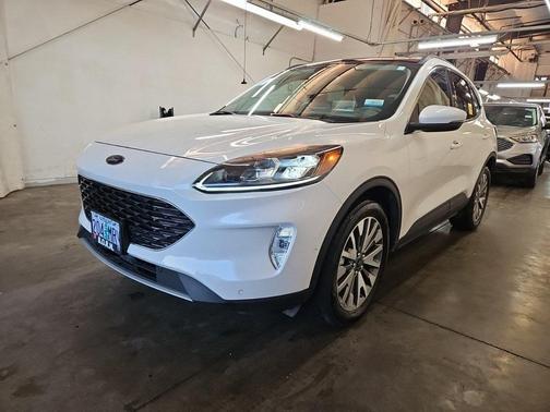 2020 Ford Escape Titanium