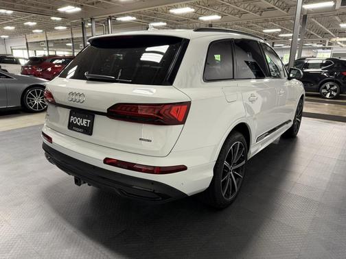 2023 Audi Q7 55 Premium Plus