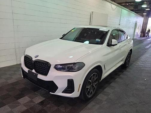 2024 BMW X4 xDrive30i