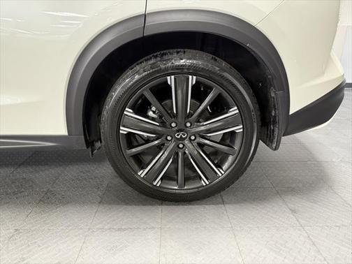 2022 INFINITI QX50 LUXE AWD