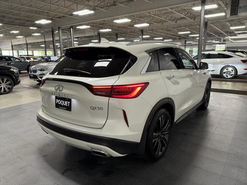 2022 INFINITI QX50 LUXE AWD
