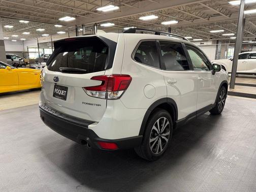 Crystal White Pearl 2021 Subaru Forester Limited