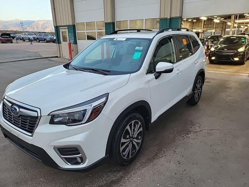 Crystal White Pearl 2021 Subaru Forester Limited