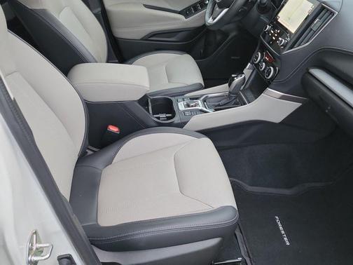 Crystal White Pearl 2021 Subaru Forester Limited