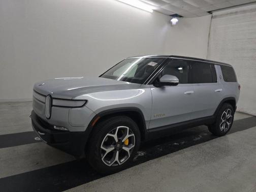 2024 Rivian R1S Adventure