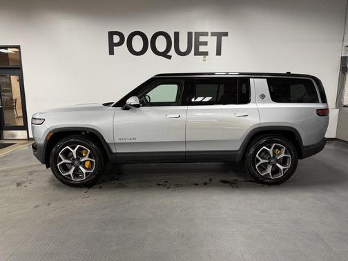 2024 Rivian R1S Adventure