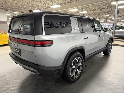 2024 Rivian R1S Adventure