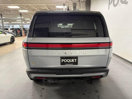 2024 Rivian R1S Adventure