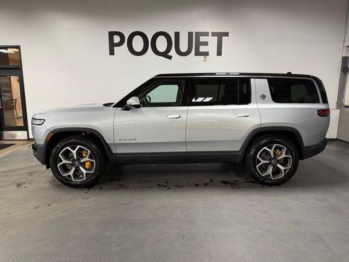 2024 Rivian R1S Adventure